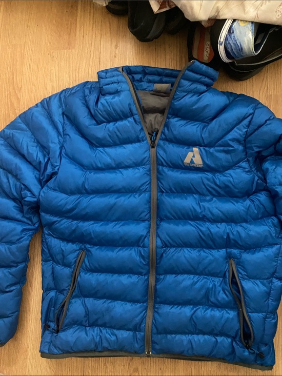 Eddie Bauer Other - Preowned Eddie Bauer down jacket  Large boys Good